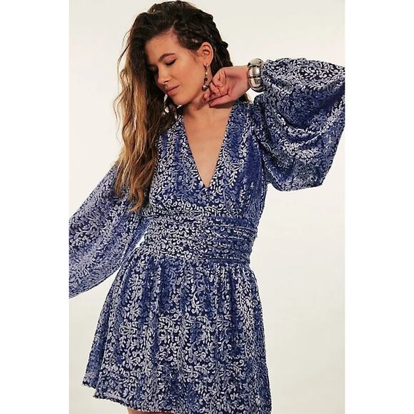 NWT FREE PEOPLE Lapis Mini Dress JEN ROSSI $253 LARGE Sunset Blue  V-NECK Velvet - Picture 2 of 5